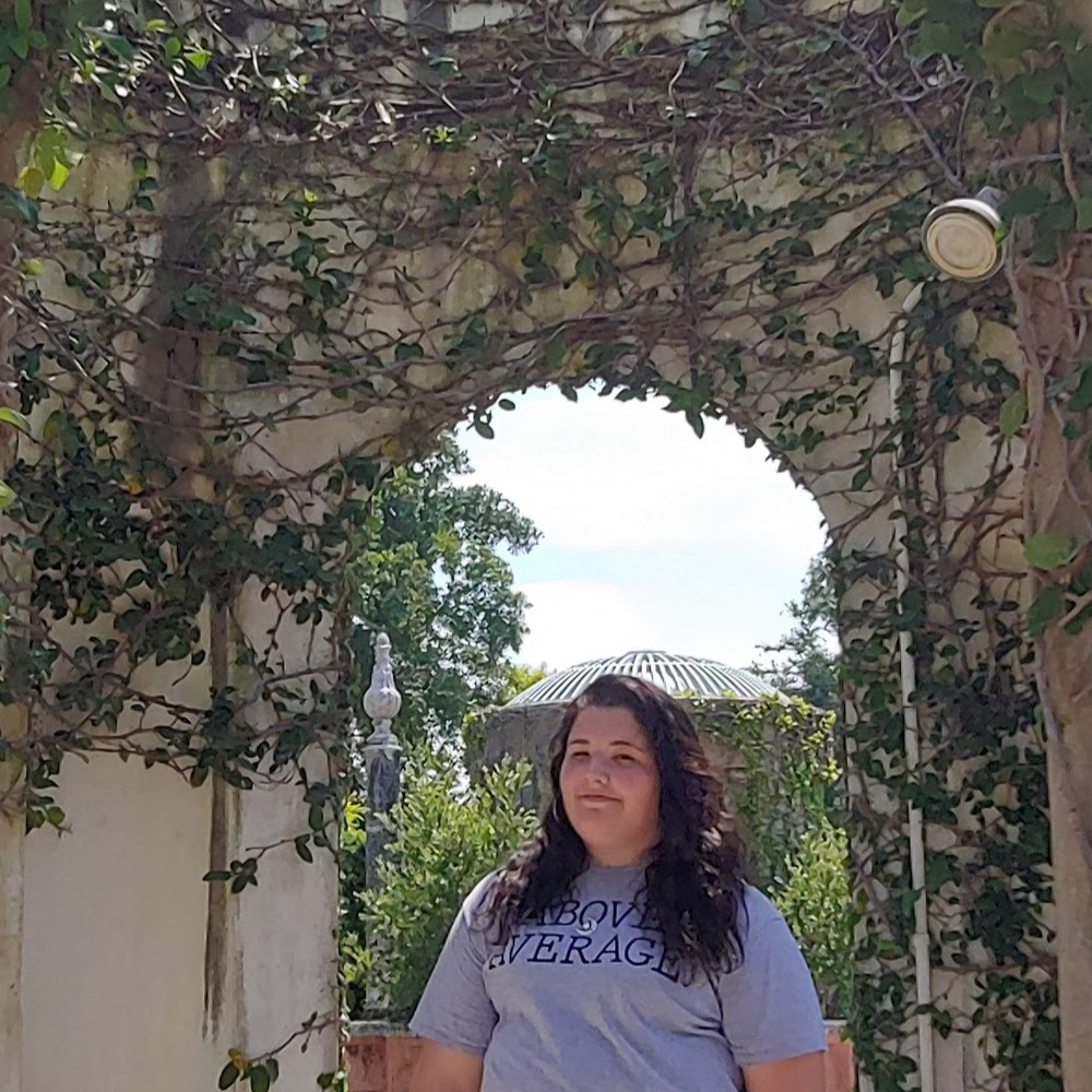Meet your Posher, Julianna